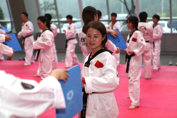 외국인 유학생 한국문화탐방단 아우르기 - 태권도